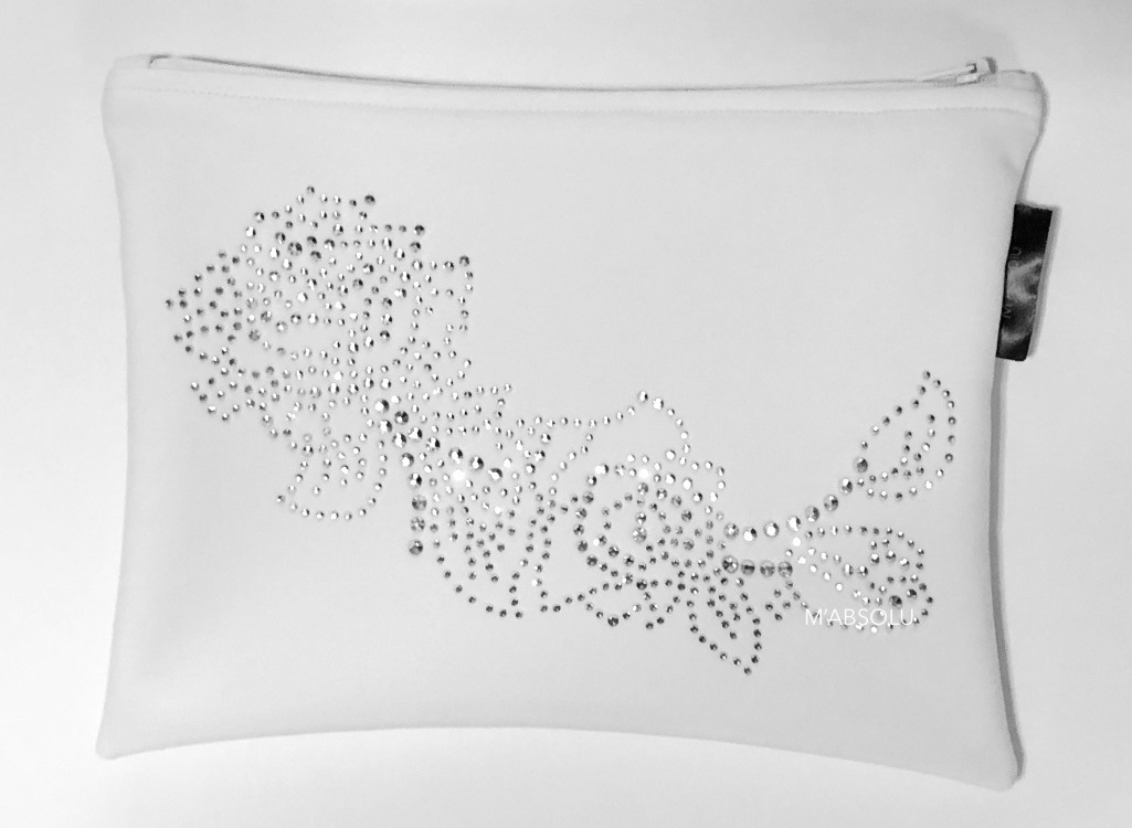 POCHETTE "LOUISE " BLANCHE SOFTSHELL avec strass "3 roses"