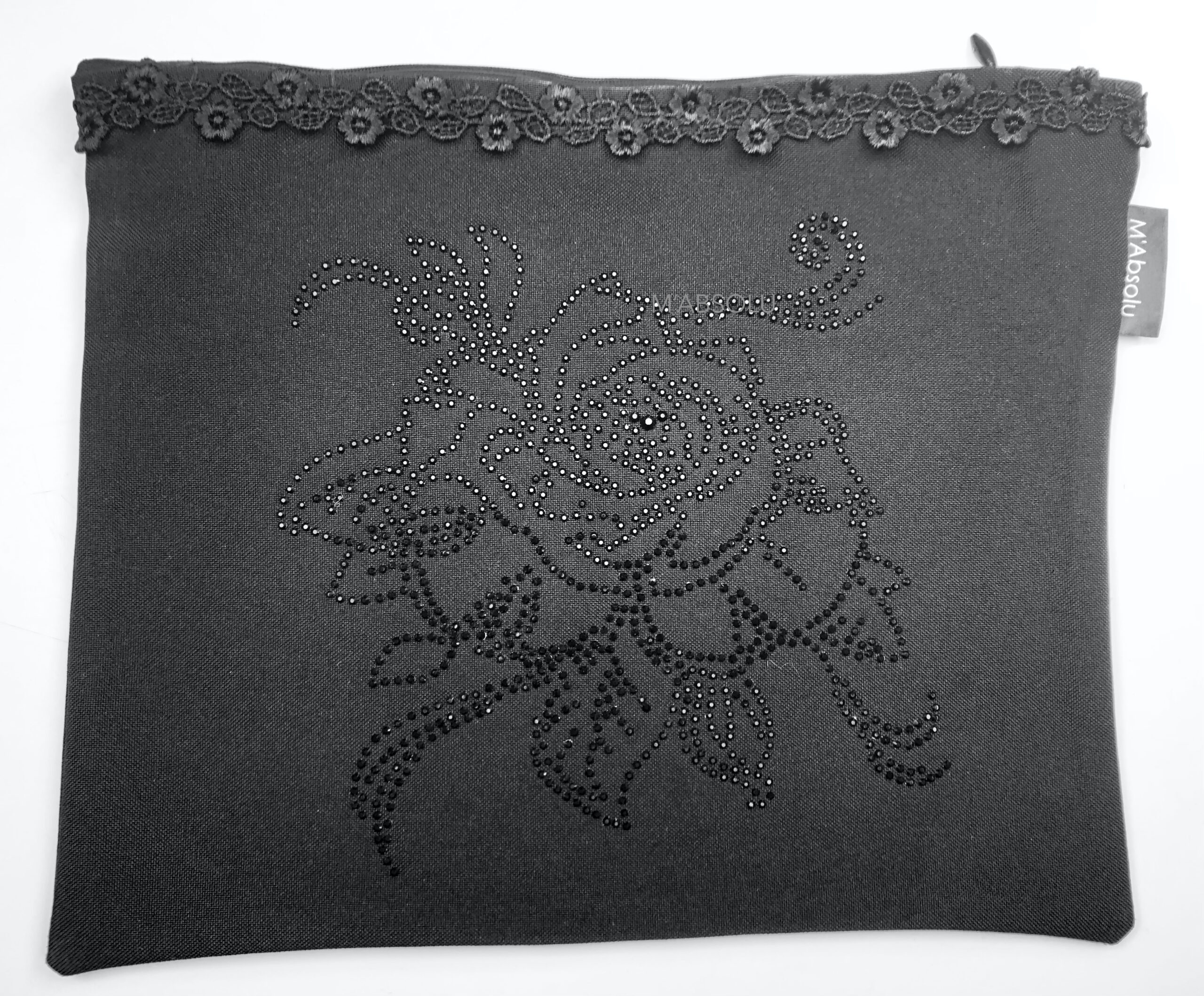 POCHETTE "LOUISE" NOIRE BURLINGTON AVEC STRASS "GRANDE ROSE" ET GALON BRODÉ