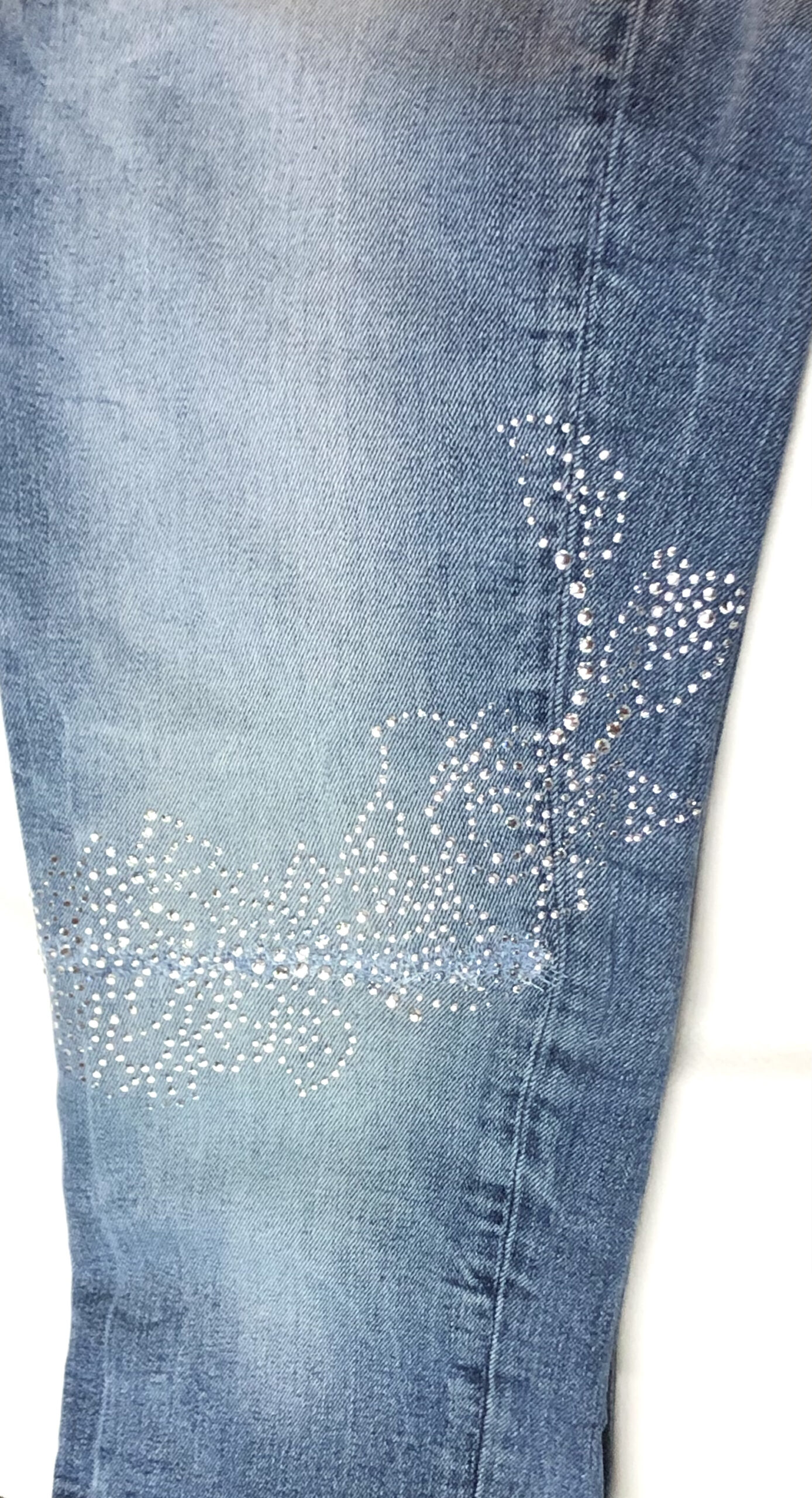 JEANS AVEC STRASS - Motif "3 roses liées"